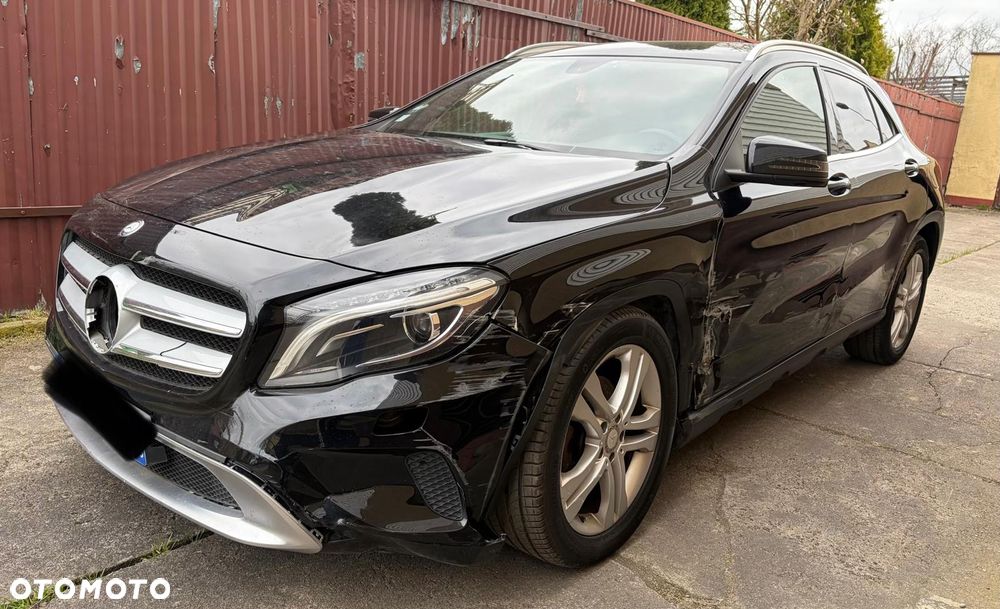 Mercedes-Benz GLA - 3