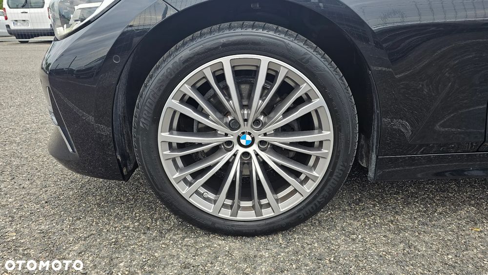 BMW Seria 3 320d xDrive Luxury Line - 10