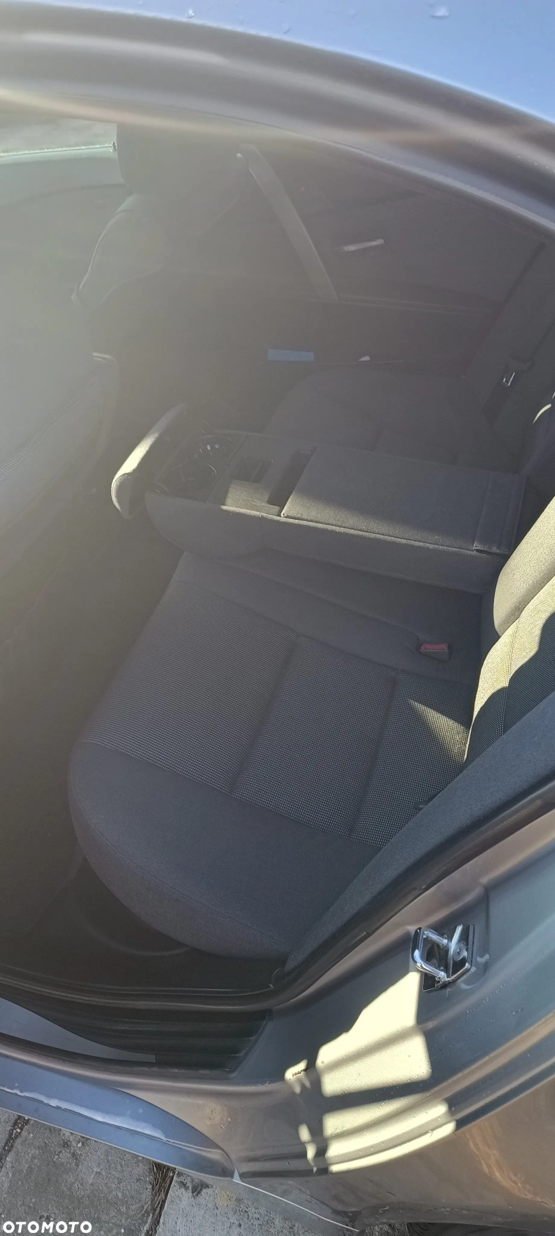 BMW Seria 5 520i - 25