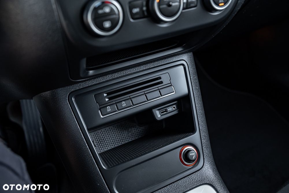 Volkswagen Tiguan 2.0 TDI SCR 4MOTION BlueMotion Technology DSG Lounge Sport & Style - 37