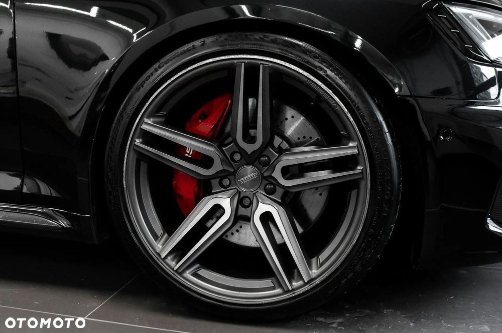Audi RS4 Limousine - 15