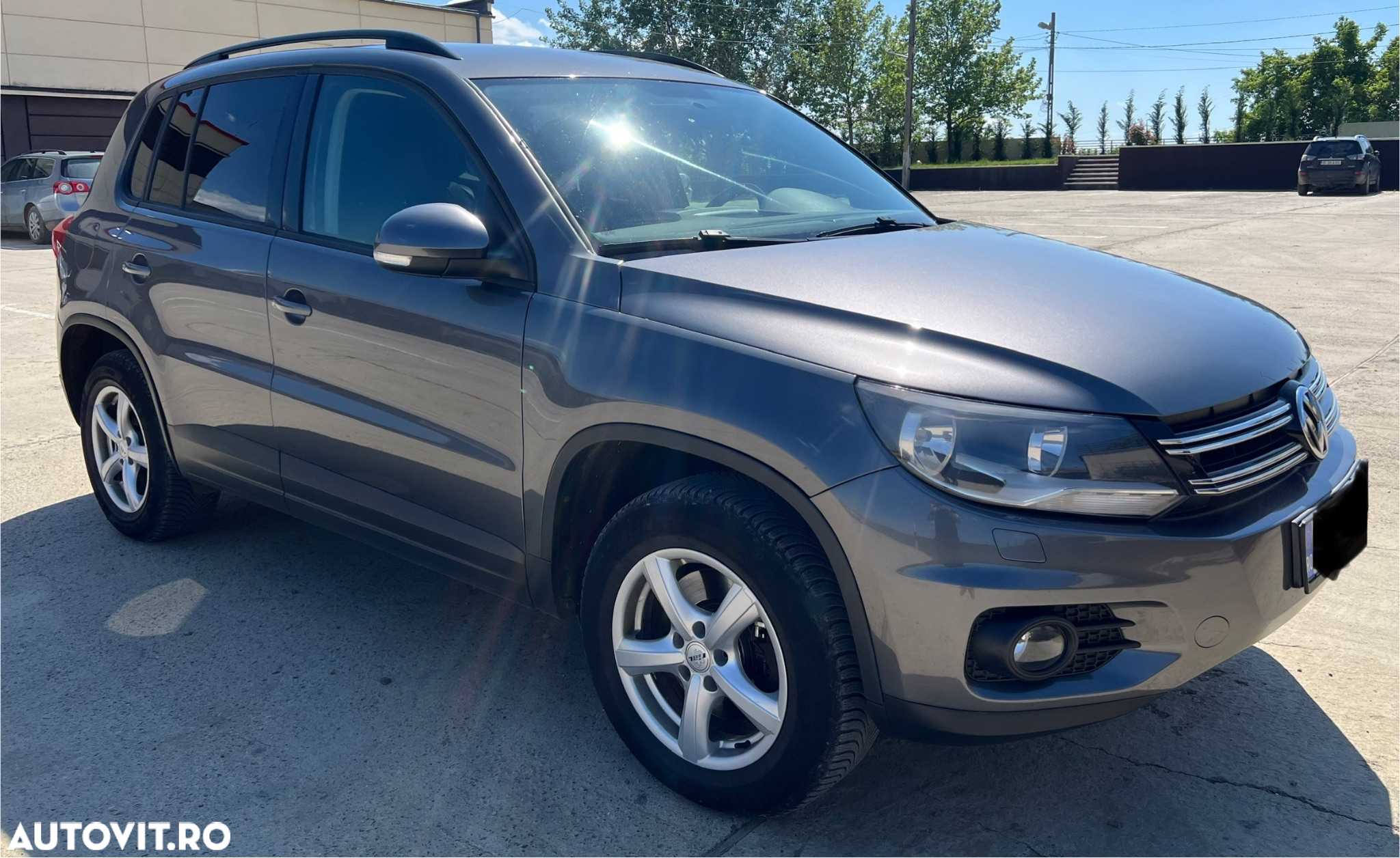 Volkswagen Tiguan 2.0 TDI 4Motion DSG Sport & Style - 28