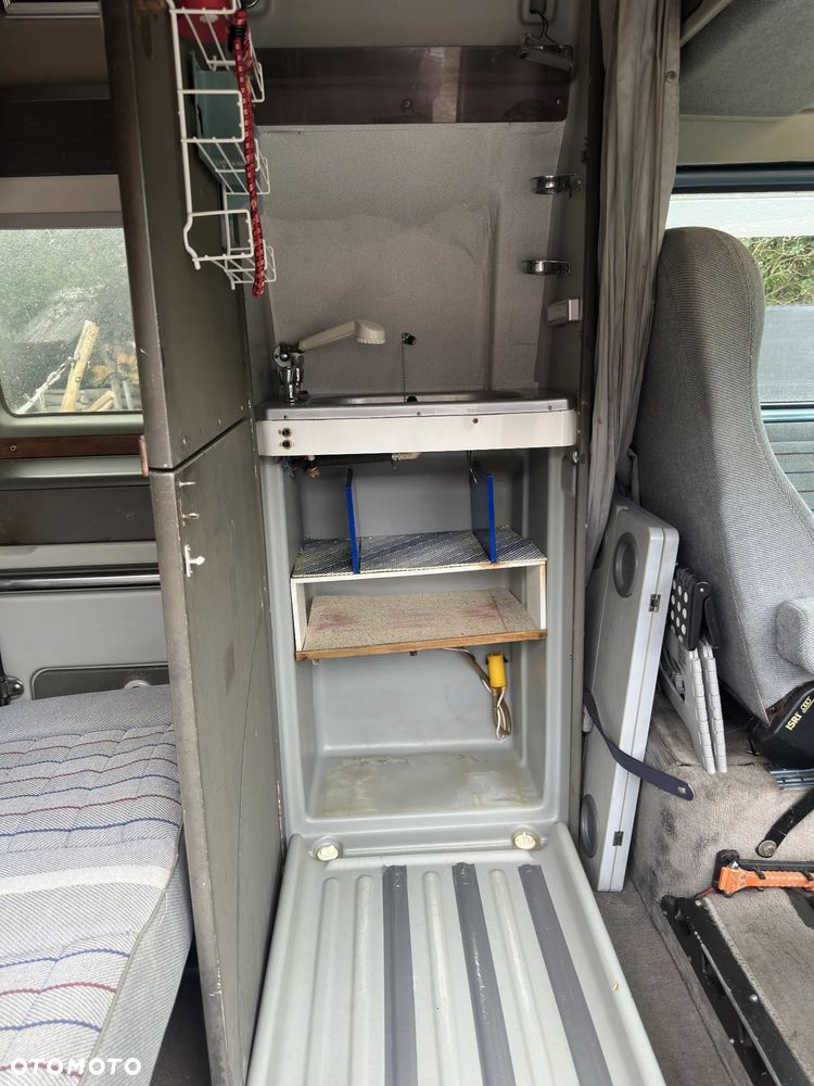 Volkswagen Transporter - 8