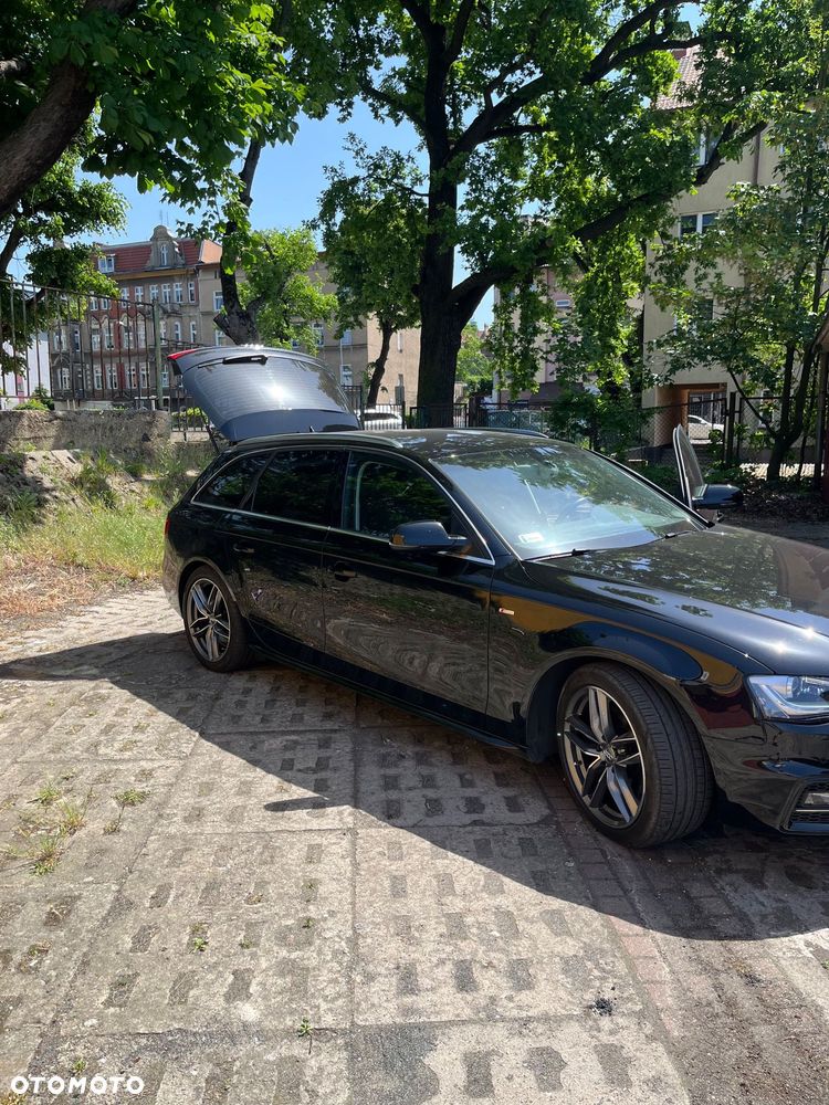 Audi A4 Avant 2.0 TDI DPF clean diesel quattro S tronic S line Sportpaket - 4