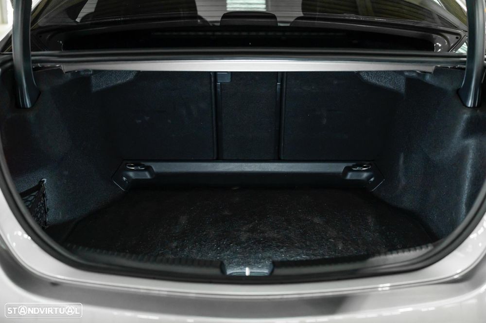 Mercedes-Benz C 300 d AMG Line - 19