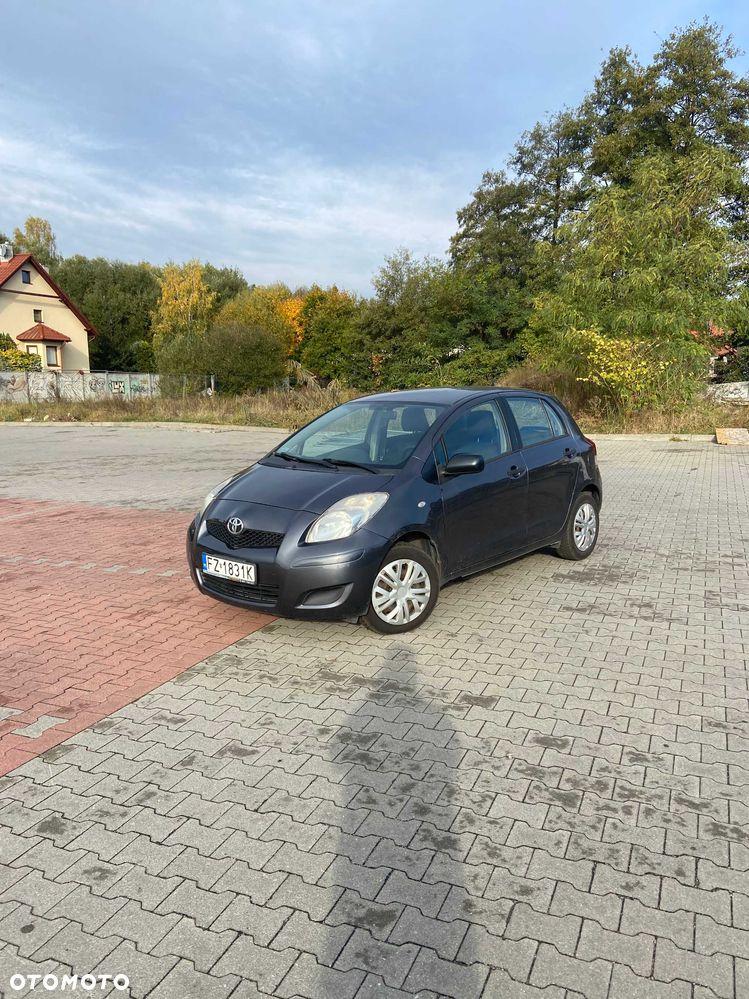 Toyota Yaris - 2