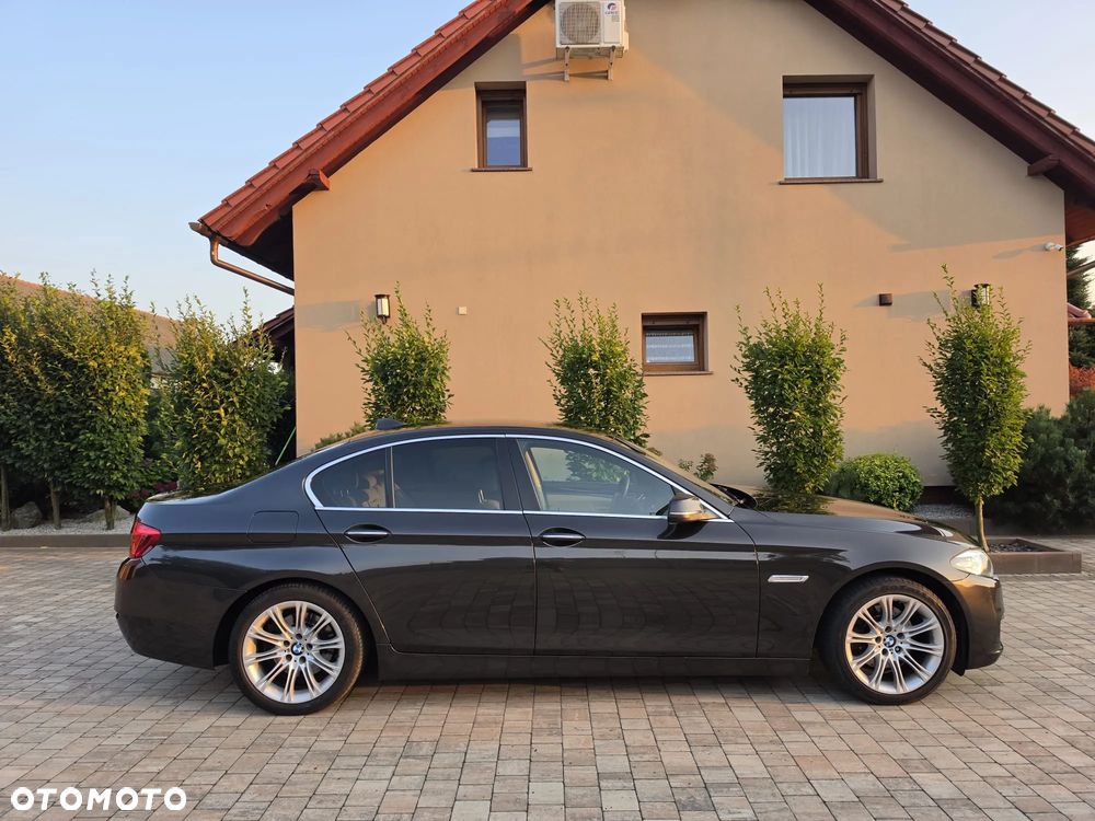 BMW Seria 5 520d - 25