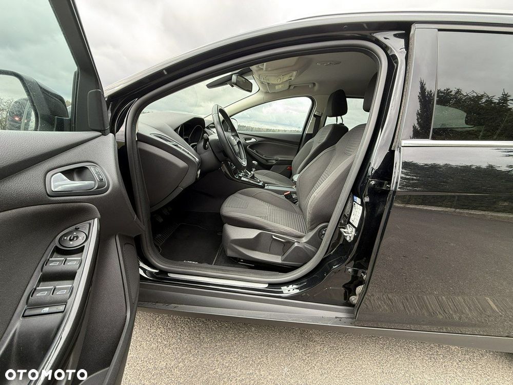 Ford Focus 2.0 TDCi Titanium ASS - 19