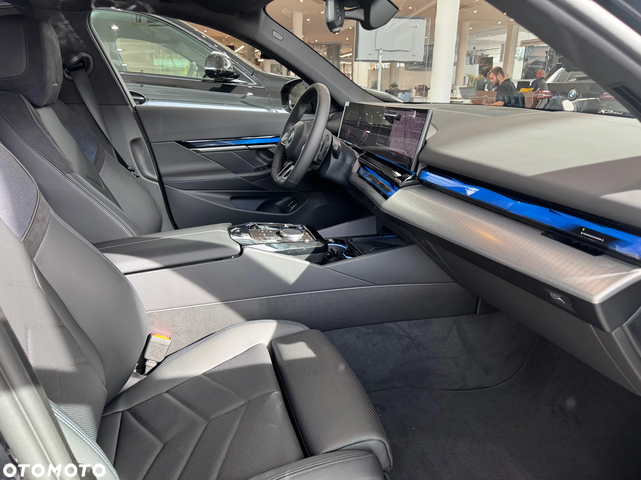 BMW Seria 5 520i mHEV - 8