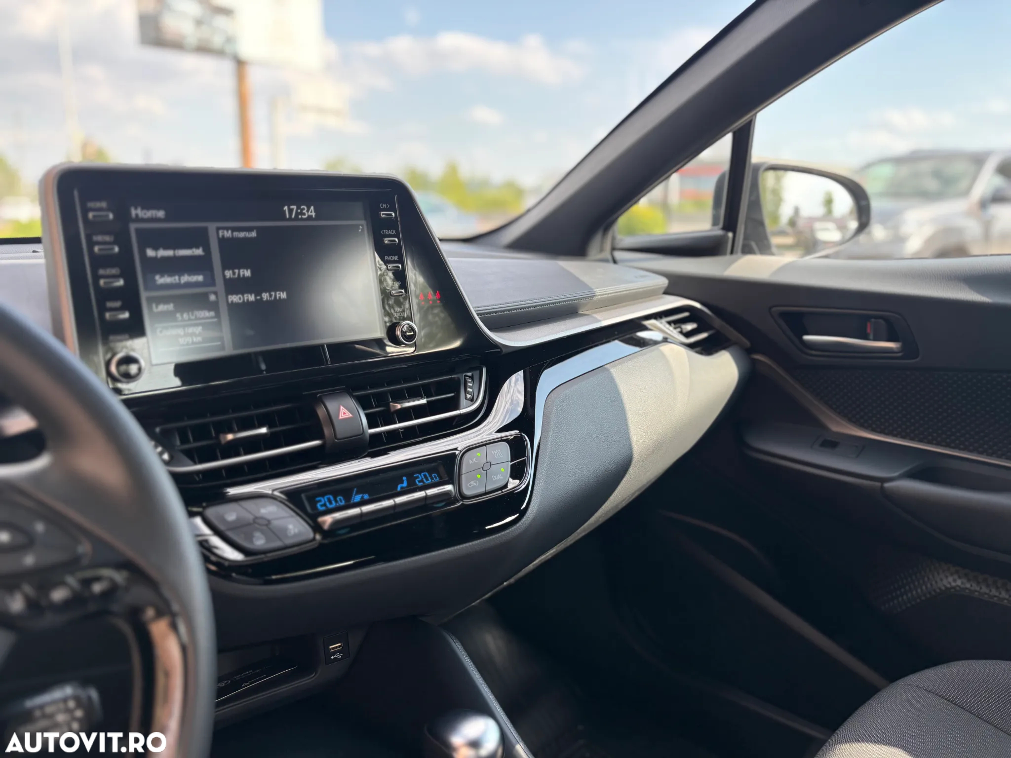 Toyota C-HR 1.8 HSD 122 CP 4x2 CVT Core - 12