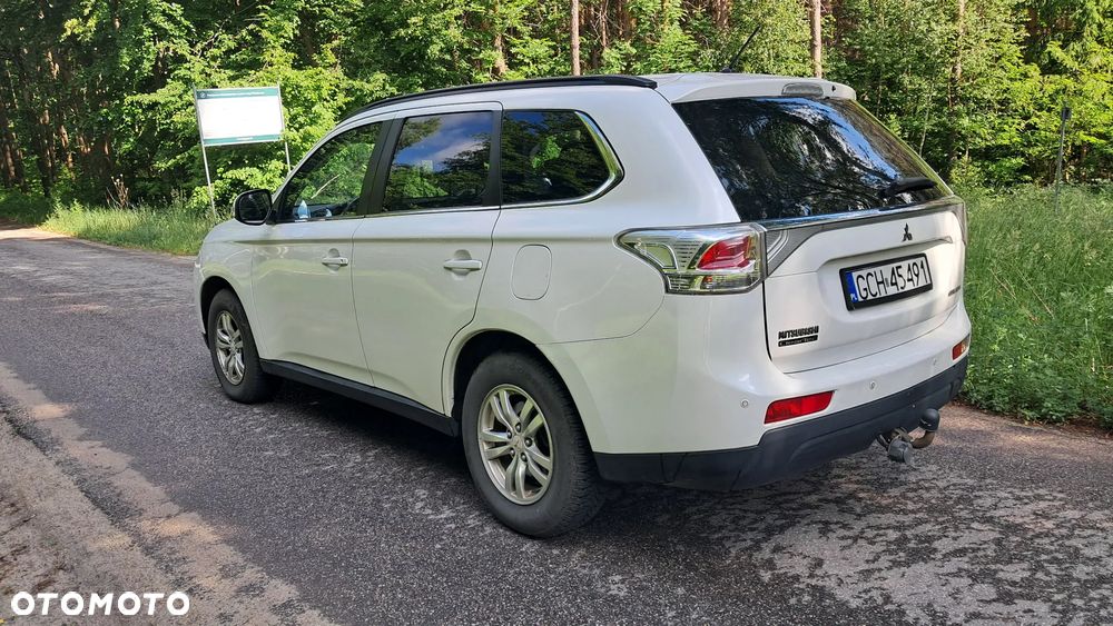 Mitsubishi Outlander 2.2 DID Intense + 4WD - 6