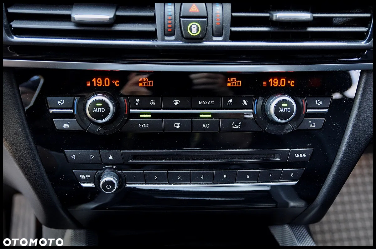 BMW X5 xDrive40d - 33