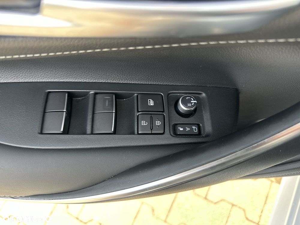 Toyota Corolla - 12