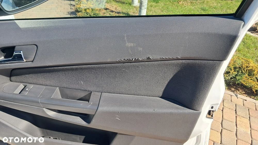 Opel Astra 1.7 CDTI - 17