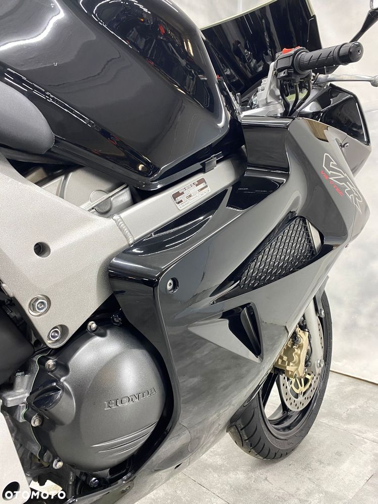 Honda VFR - 7
