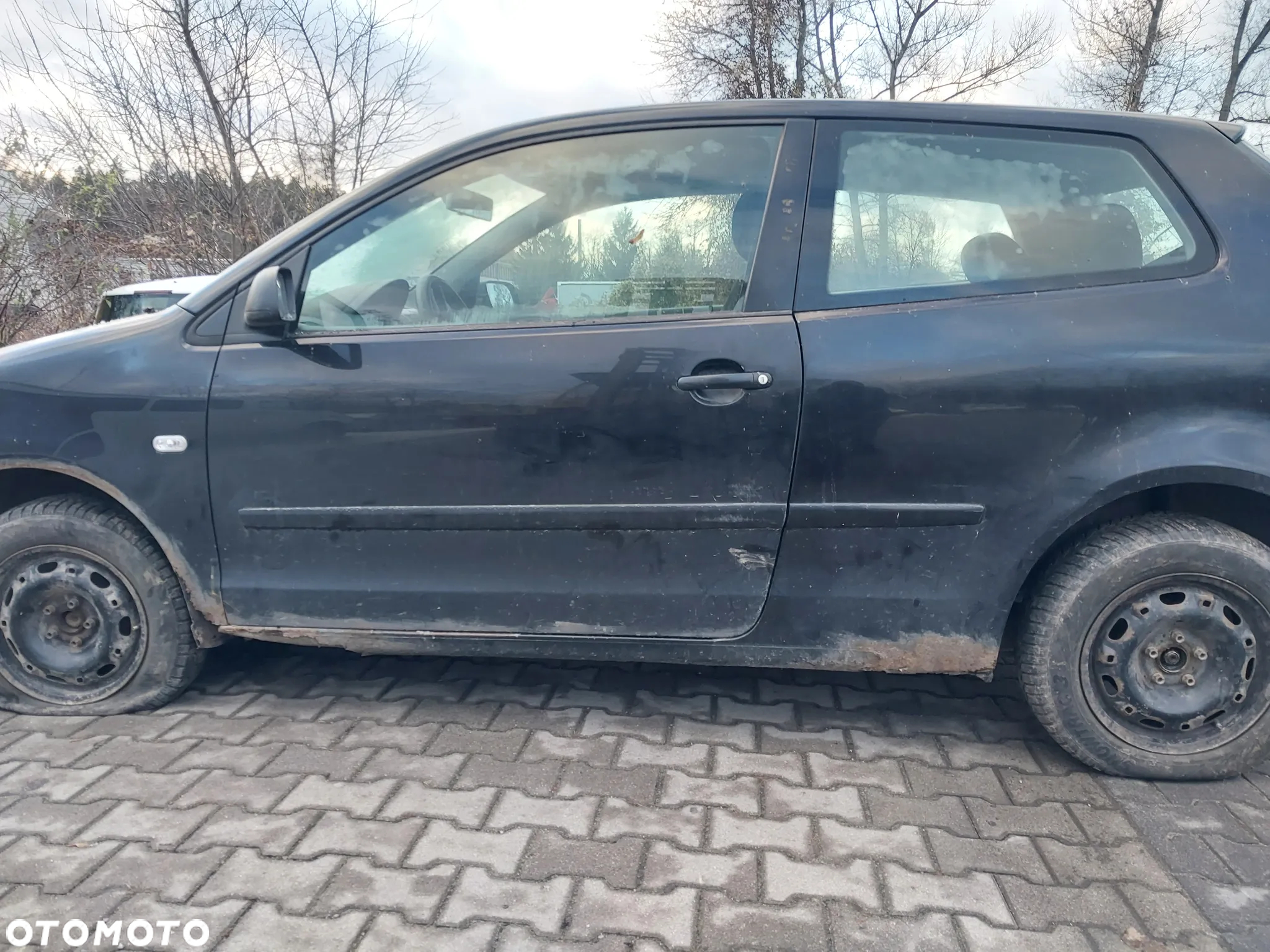 Volkswagen Polo IV 9N 3D silnik 1.9 SDI diesel 64 KM skrzynia GSA 5 biegów drzwi maska zderzak klapa błotnik belka fotele alternator koła felgi maglownica sprężarka klimatyzacji wtryski pompa  NA CZĘŚCI - 7