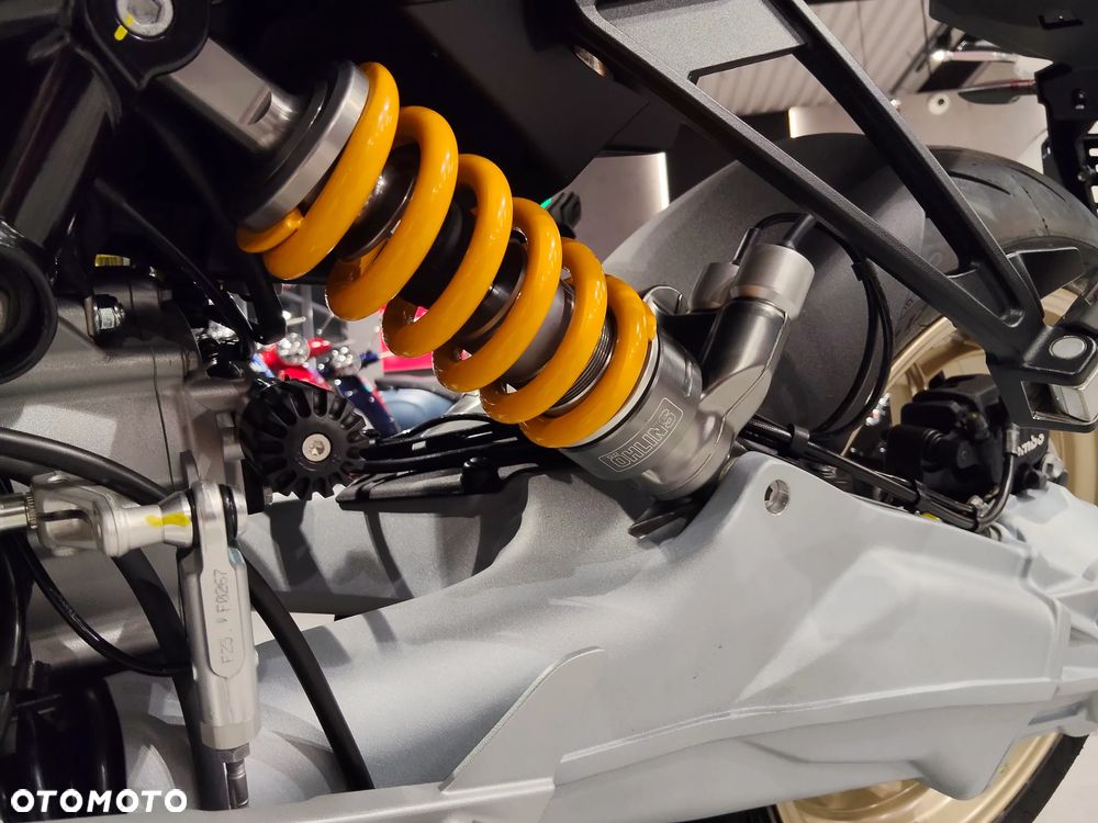 Moto Guzzi V100 Mandello - 16