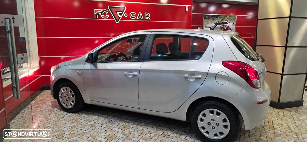 Hyundai i20 1.1 CRDi Style - 11