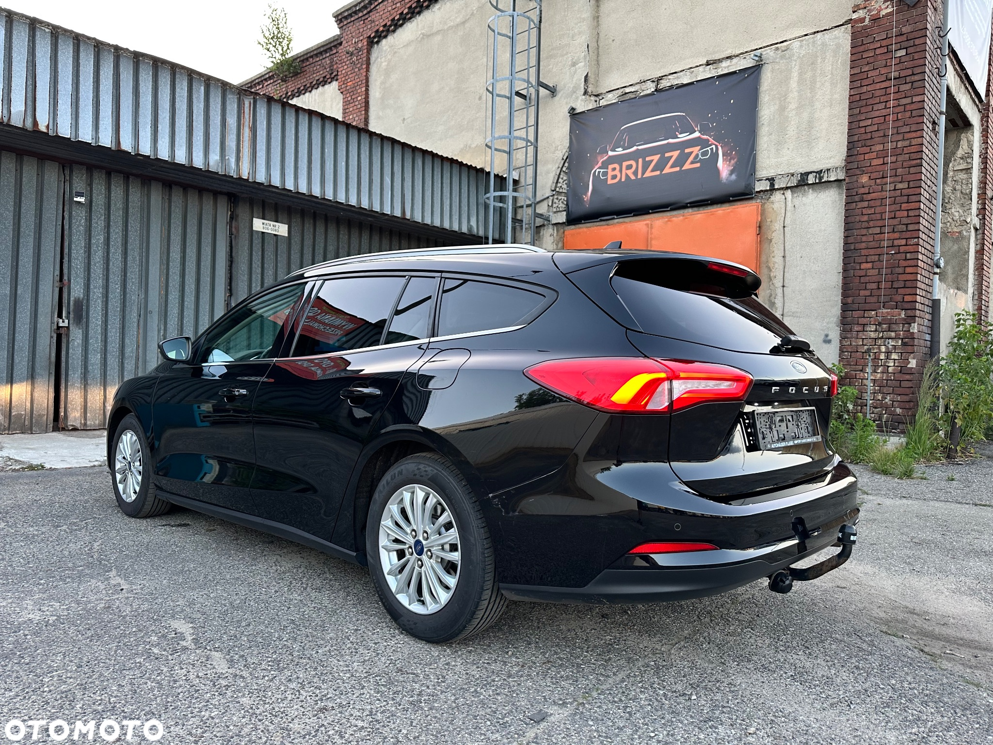 Ford Focus Turnier 1.5 EcoBlue Start-Stopp-System TITANIUM DESIGN - 4
