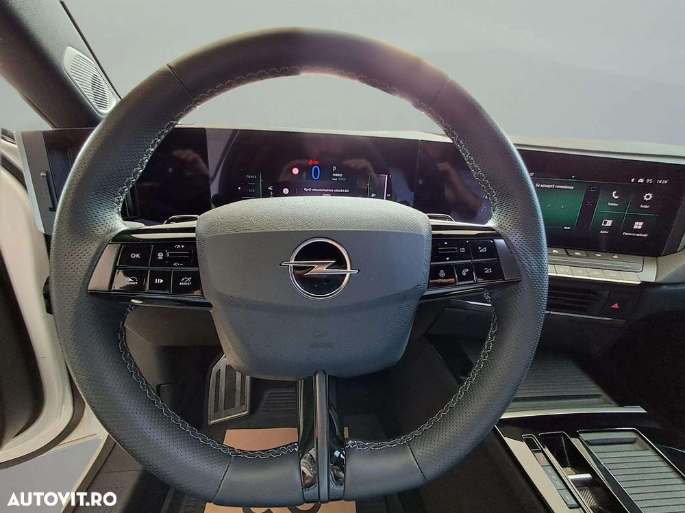 Opel Astra 1.6L Turbo PHEV AT8 GS Line - 13
