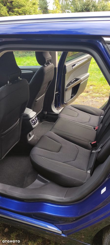Ford Mondeo 2.0 TDCi Titanium PowerShift - 11