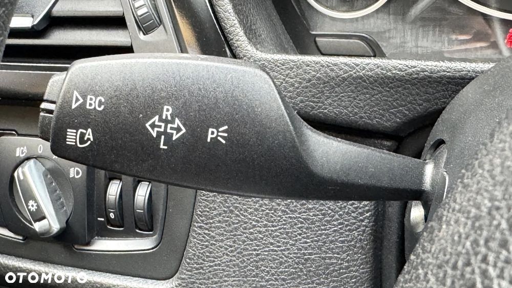 BMW Seria 3 316d Luxury Line EU6 - 33