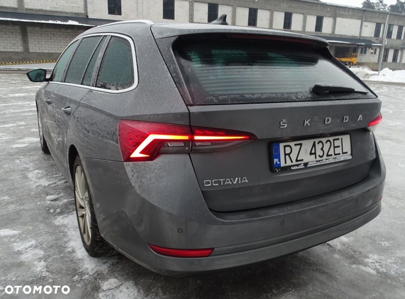 Skoda Octavia 2.0 TDI Style DSG - 4