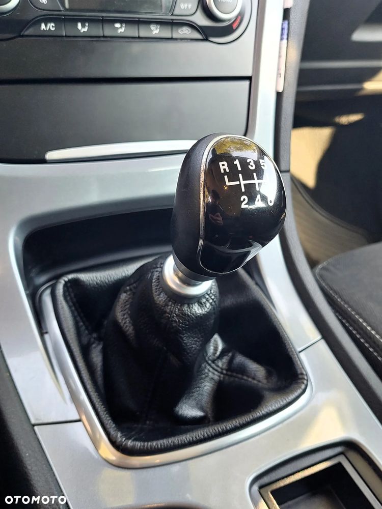 Ford Mondeo 2.0 TDCi Gold X - 31