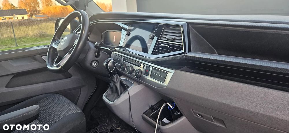 Volkswagen Caravelle 2.0 TDI L2 Trendline 4Motion DSG - 9