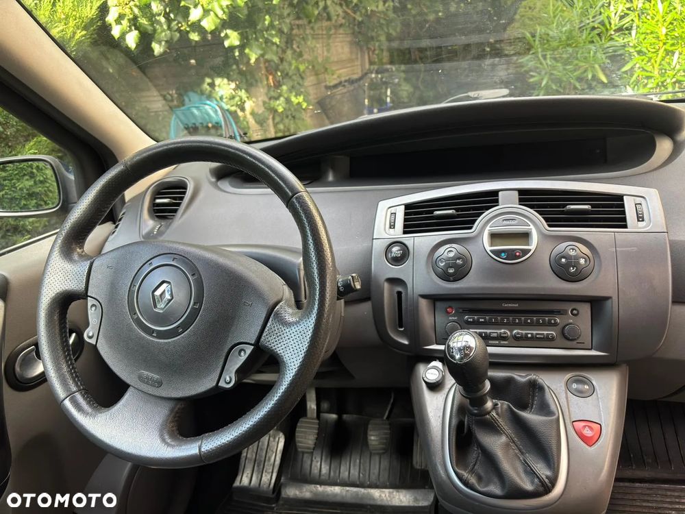 Renault Scenic 1.9 dCi Confort Authentique - 4