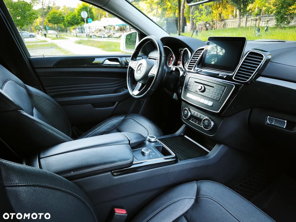 Mercedes-Benz GLE 350 d 4Matic 9G-TRONIC AMG Line - 22