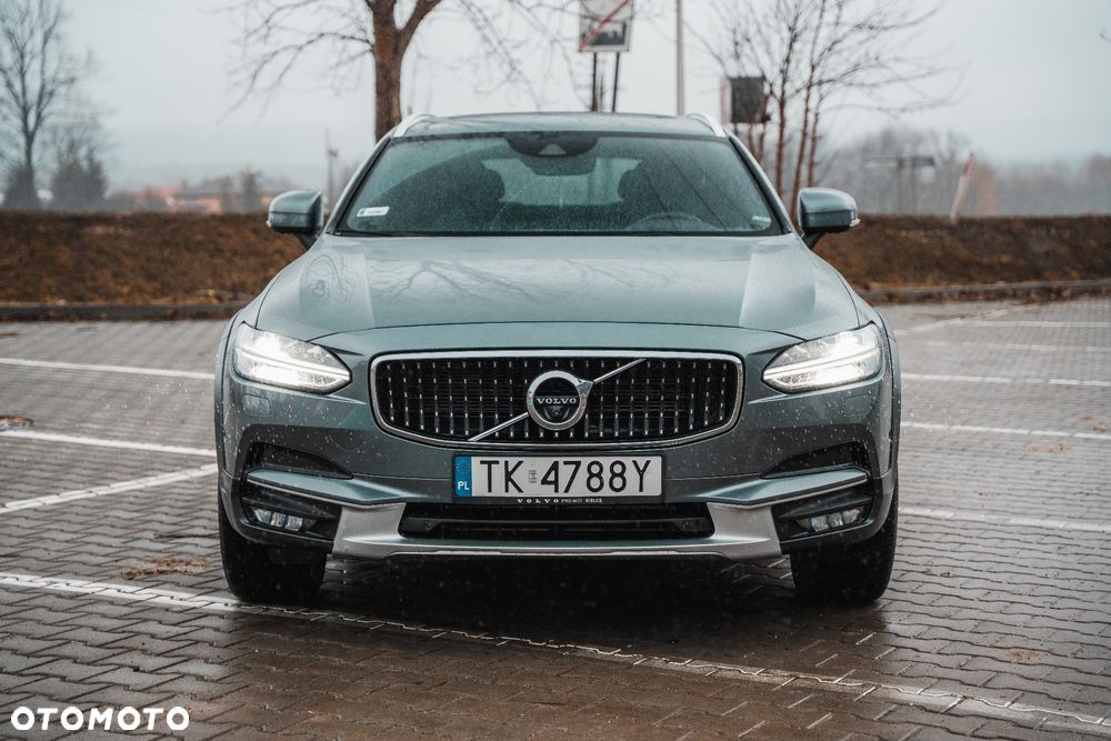 Volvo V90 D5 SCR AWD Momentum Pro - 1