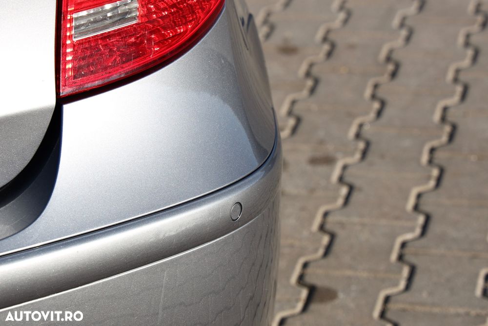 BMW Seria 1 118d - 30