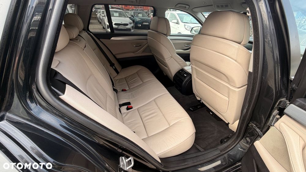 BMW Seria 5 520d Luxury Line - 10