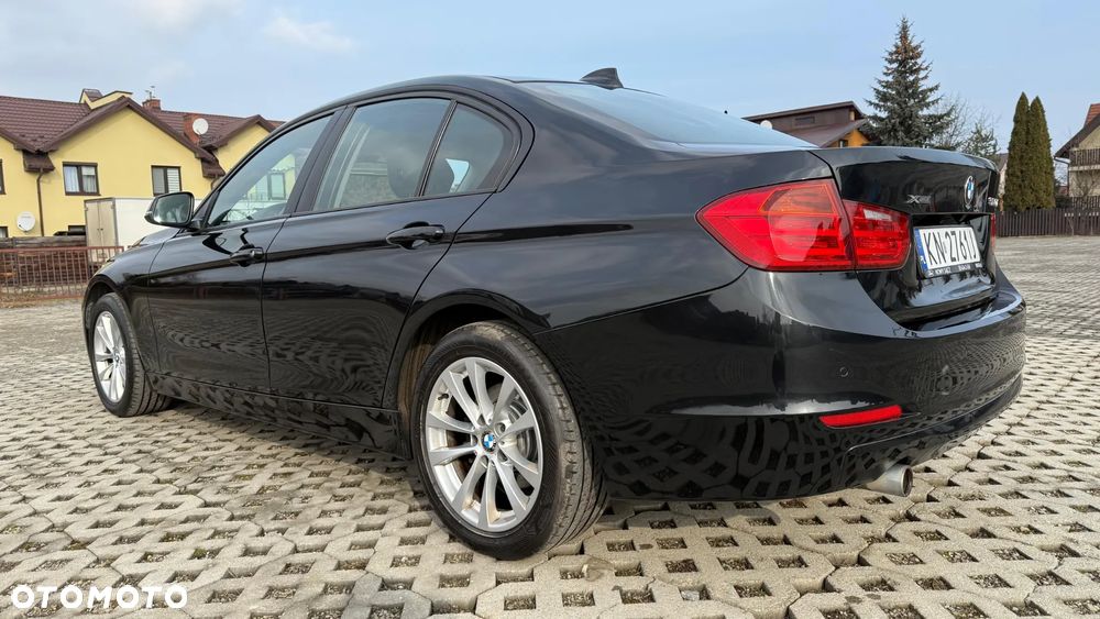 BMW Seria 3 320d xDrive - 2