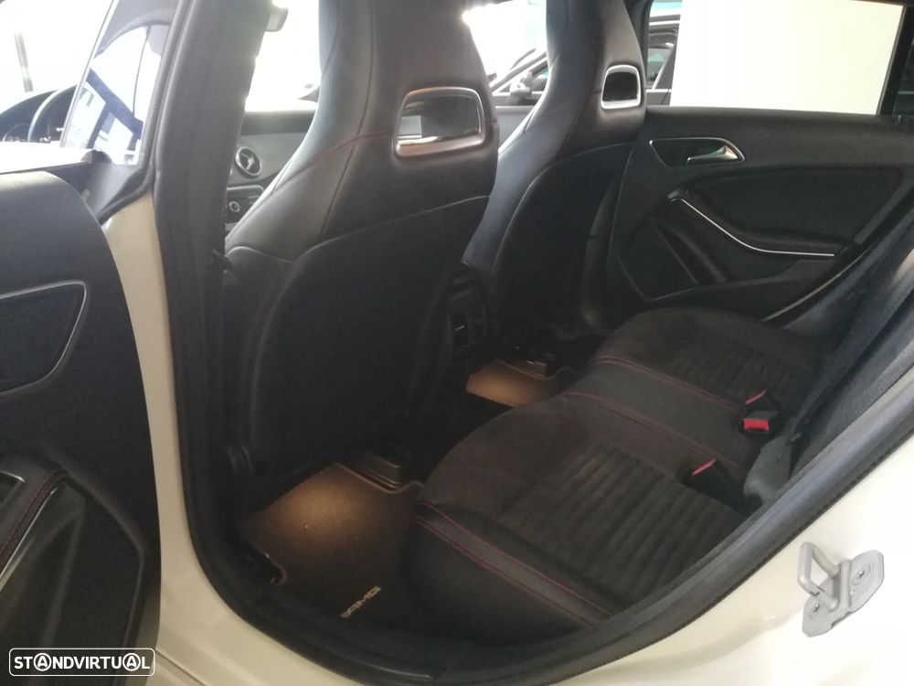 Mercedes-Benz CLA 220 Shooting Brake d 4Matic 7G-DCT AMG Line - 11