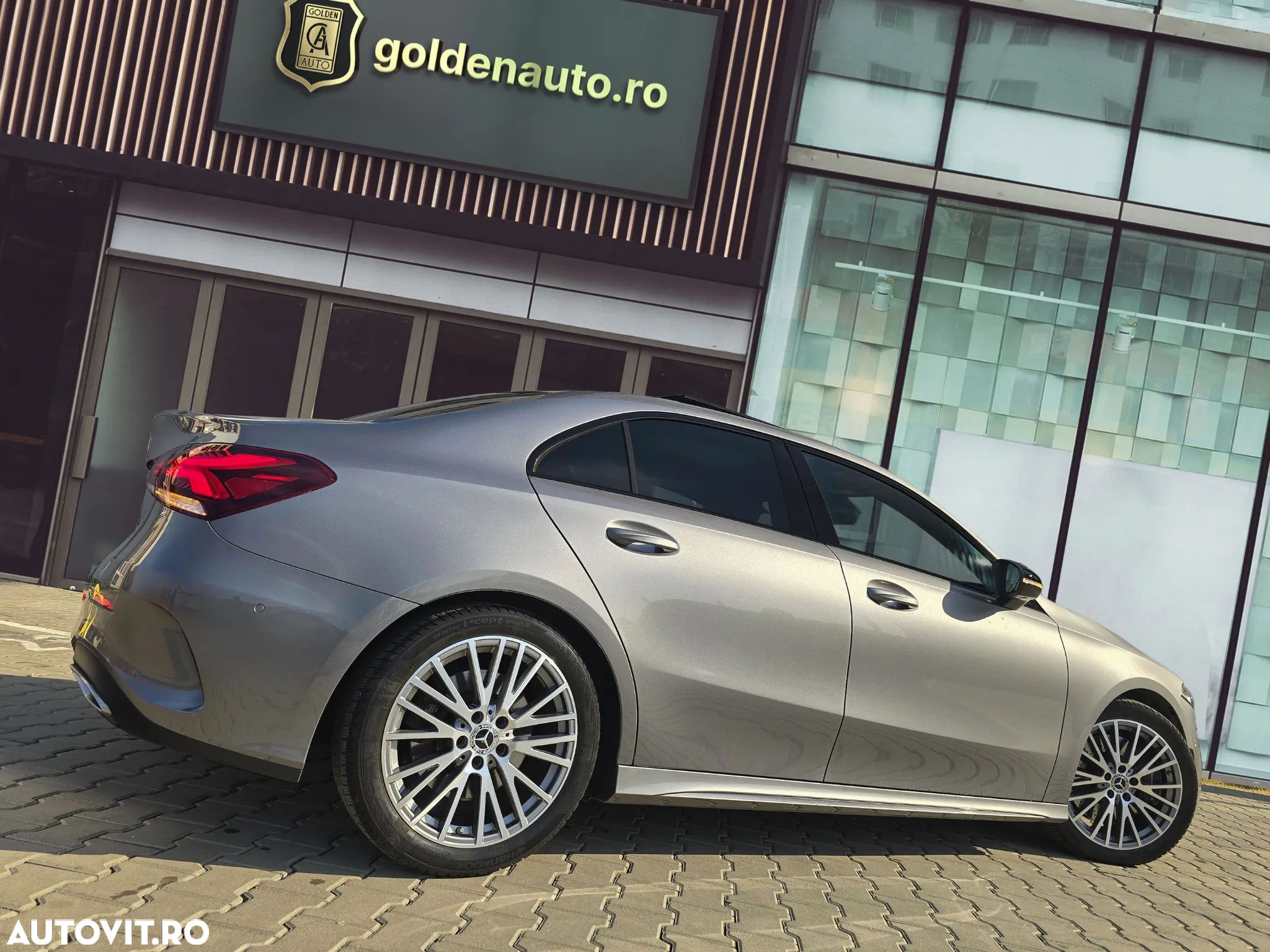 Mercedes-Benz A 250 4Matic 7G-DCT AMG Line - 9