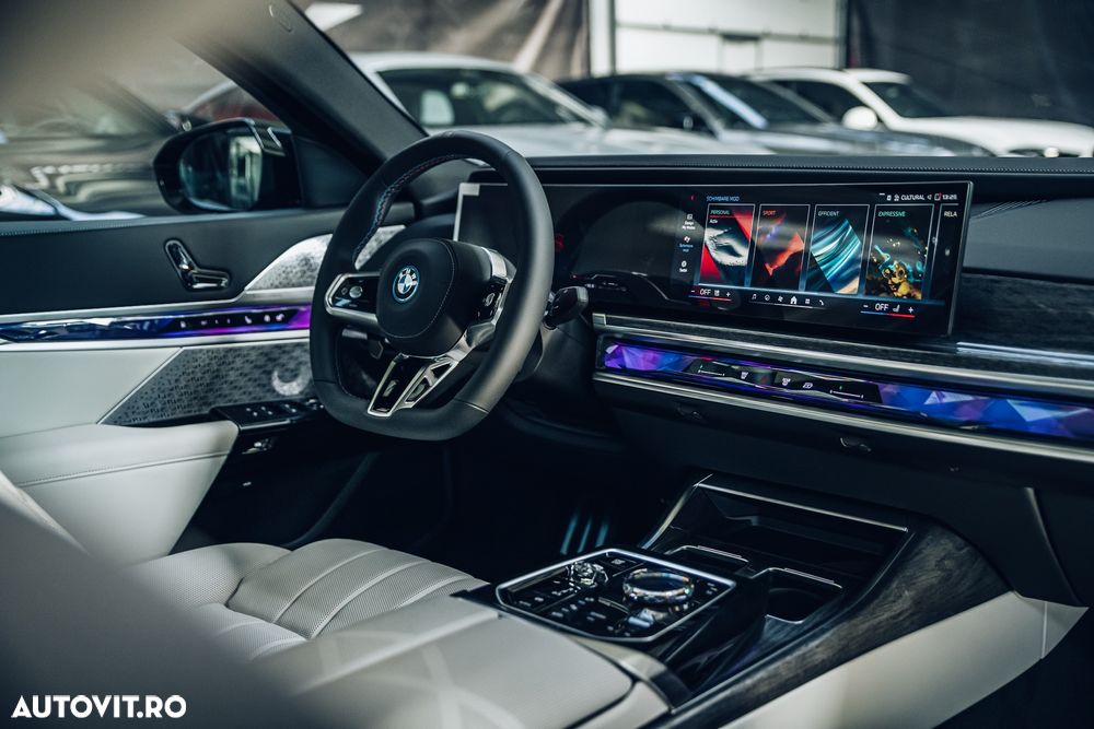 BMW M7 M760e xDrive AT PHEV - 14