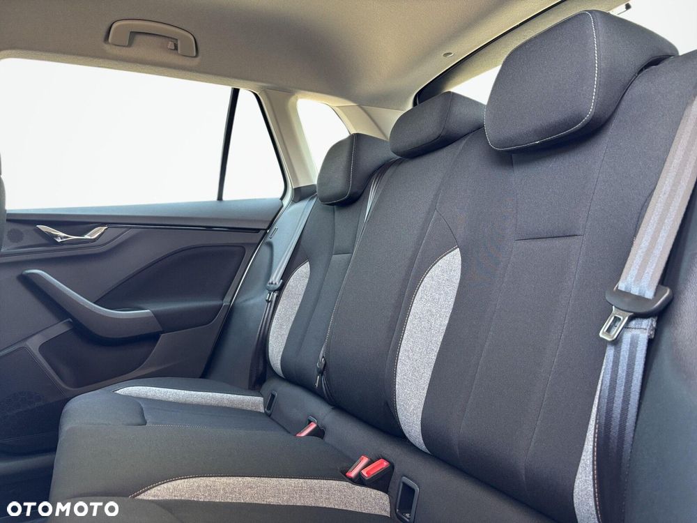 Skoda Kamiq 1.0 TSI Selection DSG - 16