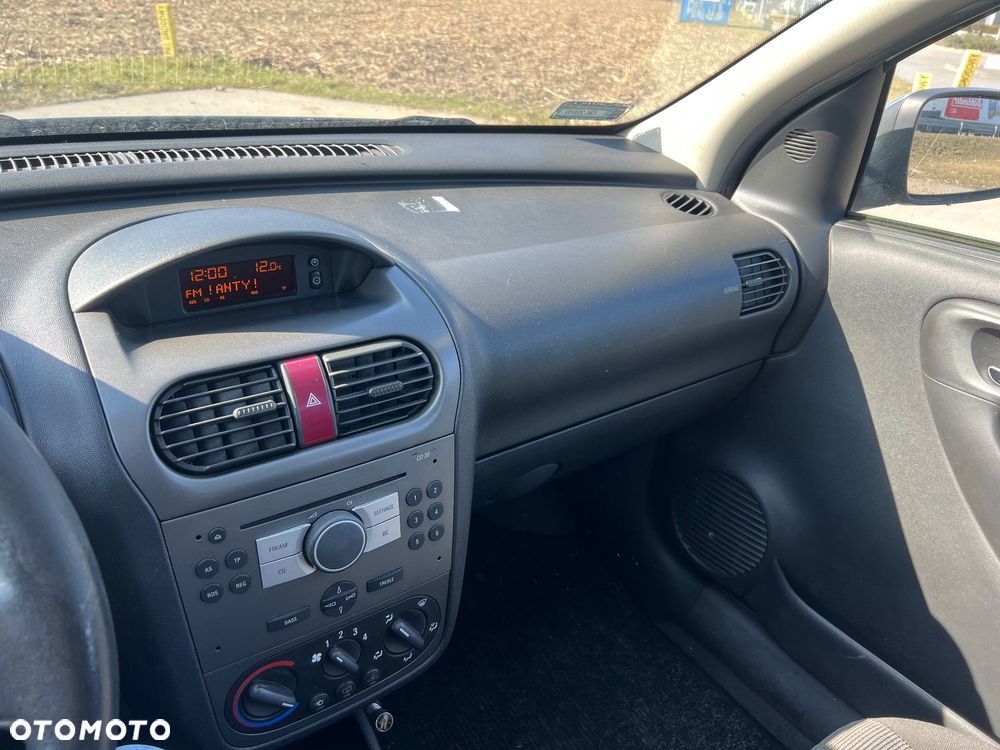 Opel Corsa 1.2 16V Edition - 11