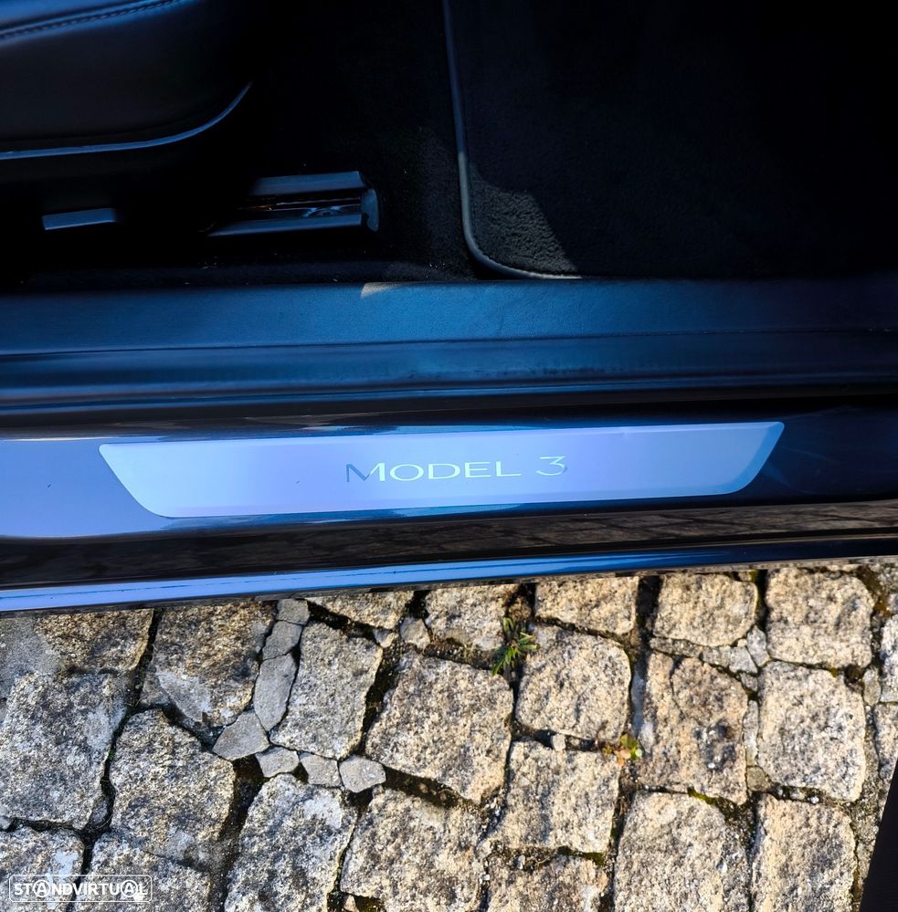 Tesla Model 3 Long Range AWD Dual Motor — fotografia 14