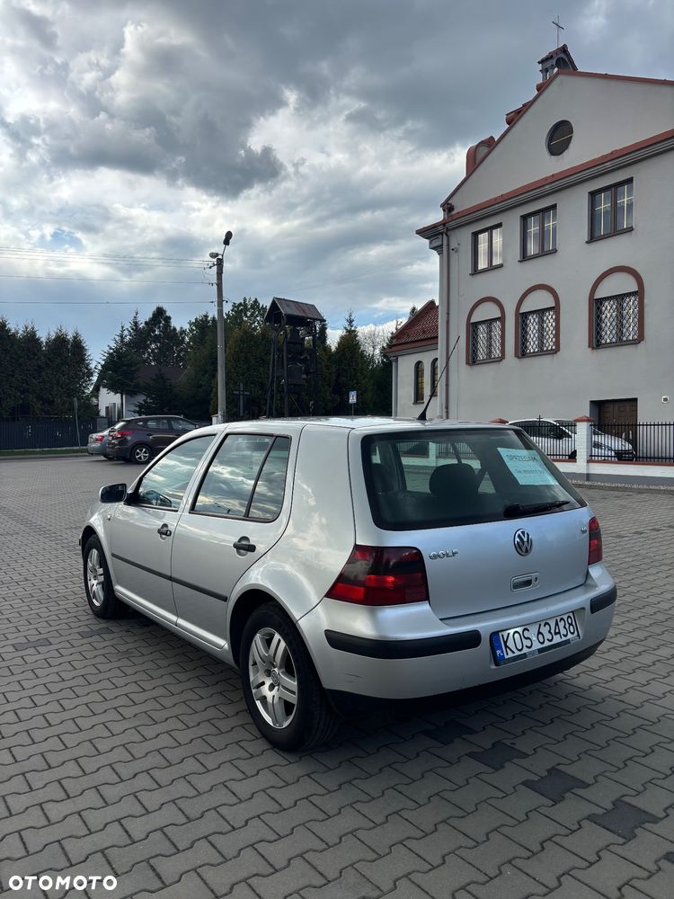 Volkswagen Golf - 3