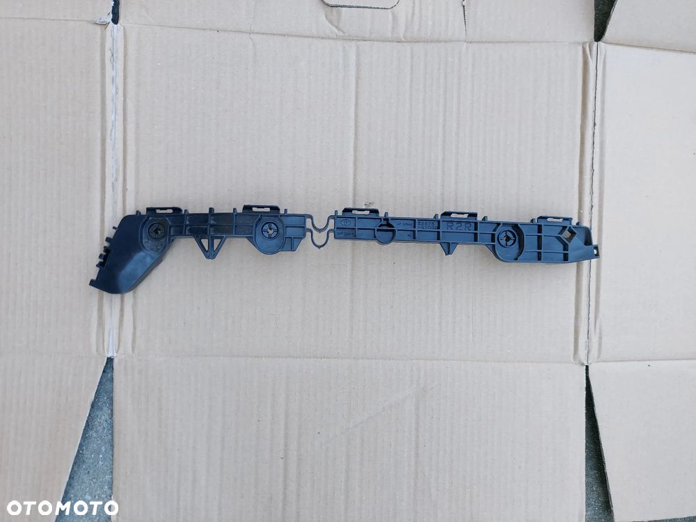 Toyota Prius IV 15-20 Ślizg Zderzaka Tył R