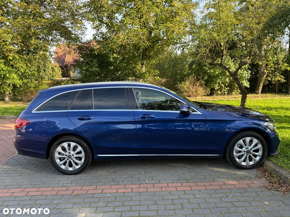 Mercedes-Benz Klasa C 300 d 4MATIC 9G-TRONIC - 12