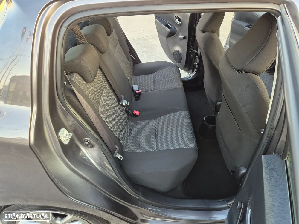 Toyota Yaris 1.4 D-4D Comfort+P.Style - 34