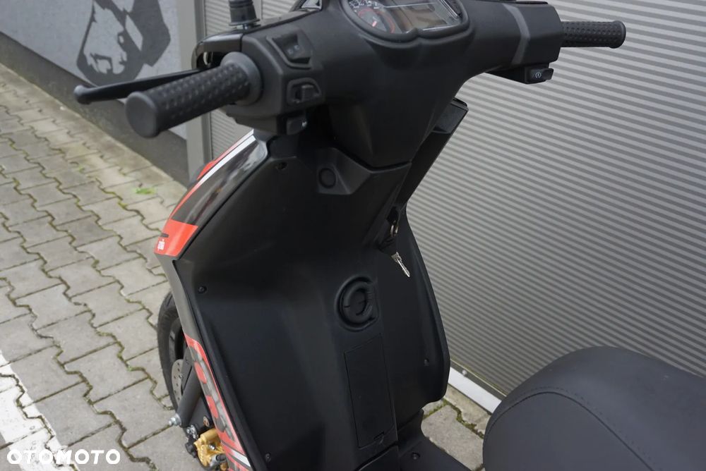 Aprilia SR - 14