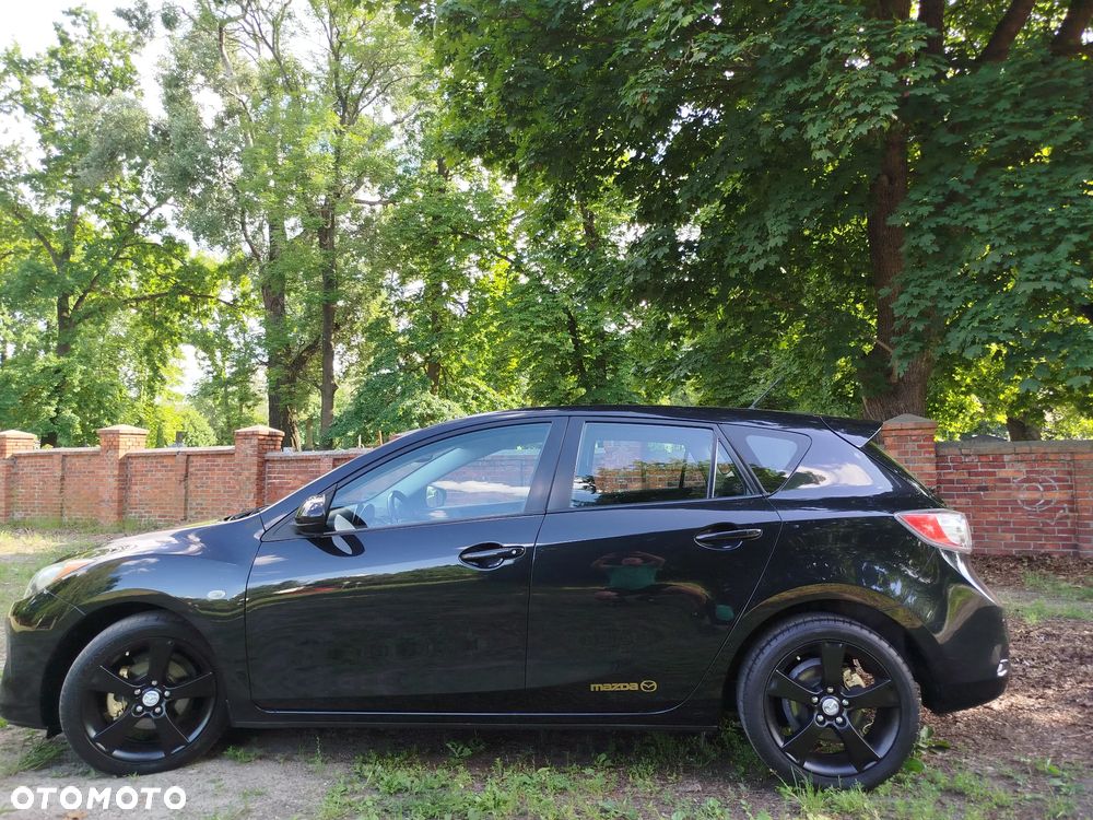 Mazda 3 1.6 Exclusive + - 8