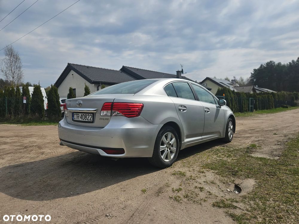 Toyota Avensis 2.0 D-4D Premium - 9