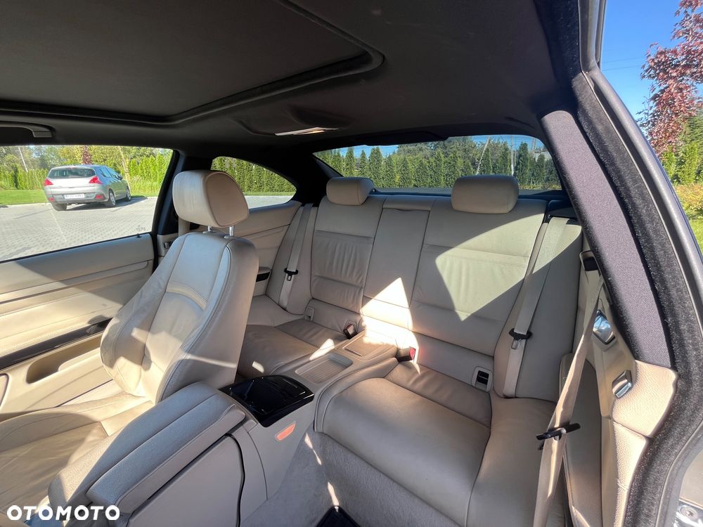 BMW Seria 3 320d Coupe - 12