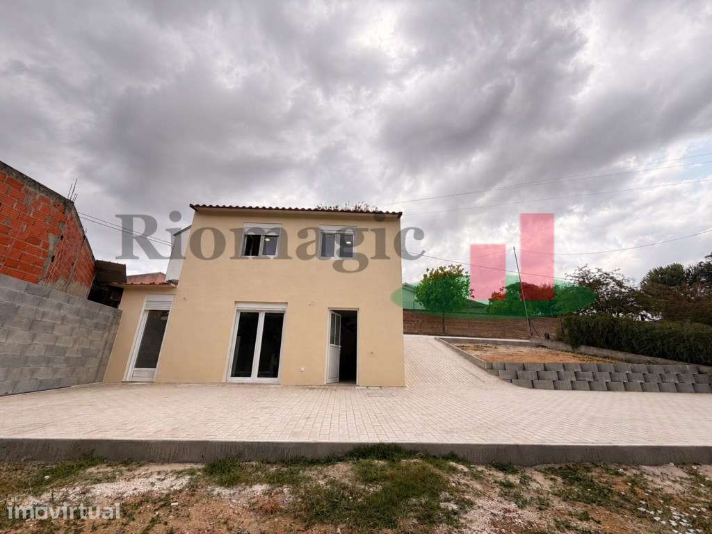 Moradia T2 Nova em Correias - Rio Maior ***RIOMAGIC*** - Grande imagem: 5/31